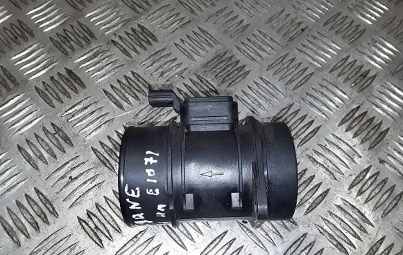 Renault Megane III Mass air flow meter 8200682558