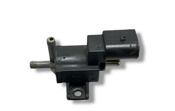 Audi A5 Sportback 8TA Turbo solenoid valve 06F906283F 09T173 0113101