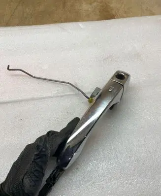 Dodge Durango Front door exterior handle 04589881AH