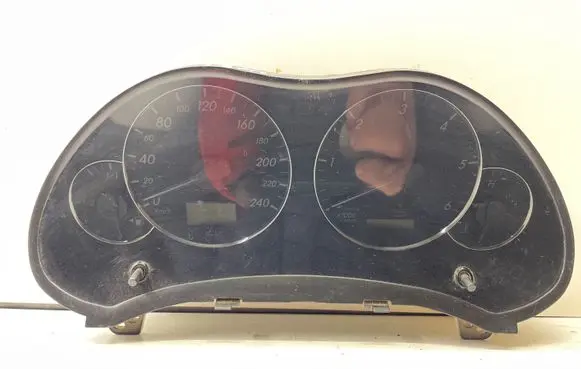 Speedometer (instrument cluster)