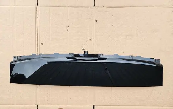 Porsche Taycan 9J1 Tailgate/trunk spoiler 9J0827677B