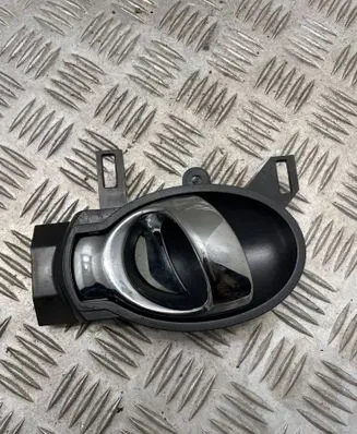 Nissan Juke I F15 Front door interior handle