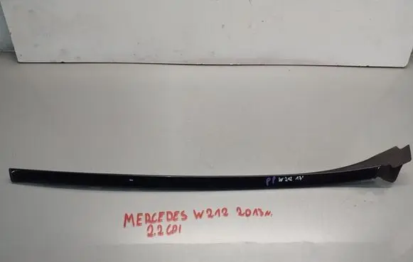 Mercedes-Benz E AMG W212 Windshield/front glass wiper blade A2126901082