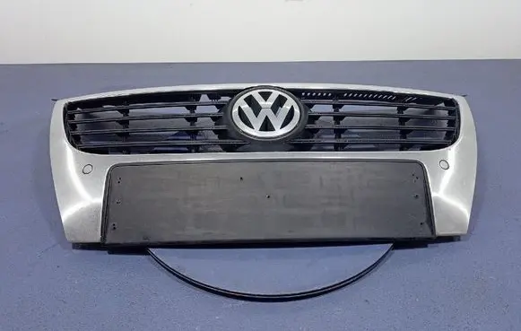 Volkswagen PASSAT B6 Front grill 3C0853651AF