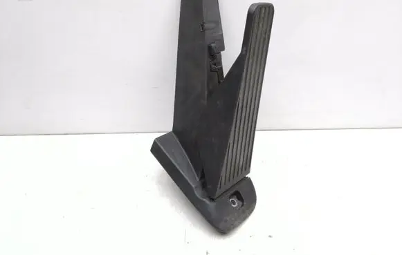 Volvo XC60 Accelerator throttle pedal 32212451