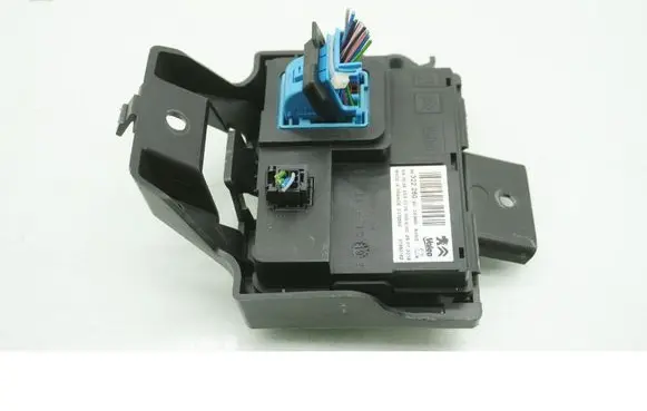 Citroen C3 Other control units/modules 9832228080
