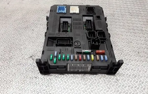 Citroen C4 I Picasso Comfort/convenience module 9663510180 01220207
