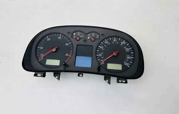 Volkswagen Golf IV Speedometer (instrument cluster) 1J0920926C