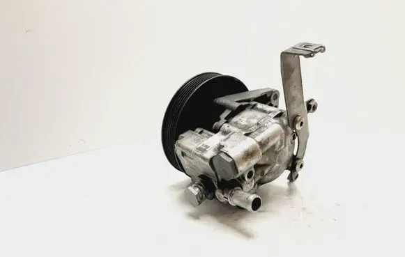 BMW 5 E60 E61 Power steering pump 7652974