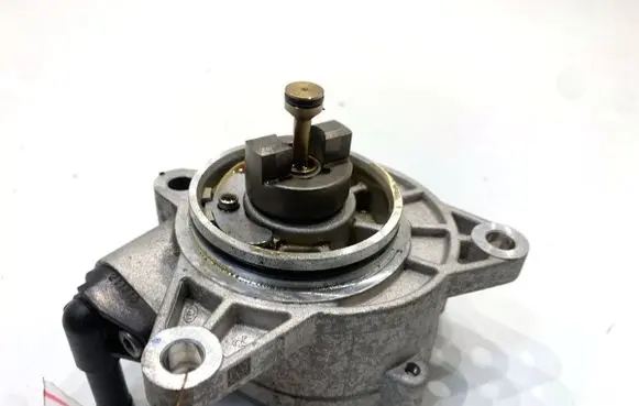 KIA Ceed Vacuum pump 2881007070
