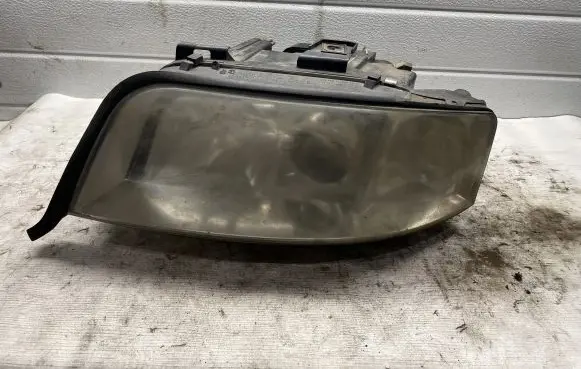 Audi A6 S6 C5 4B Headlight/headlamp 15592300