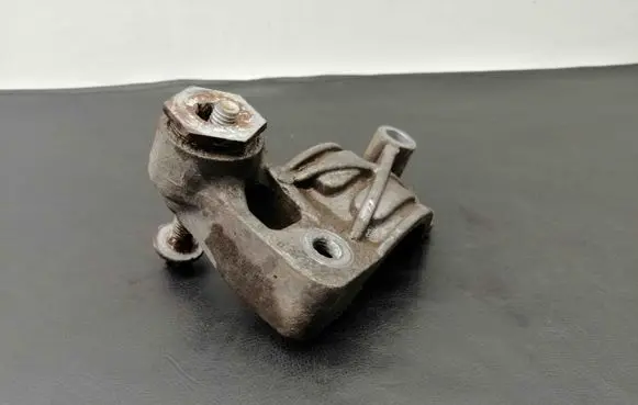 Mercedes-Benz E W211 Sway bar bush bracket, front A2113231125