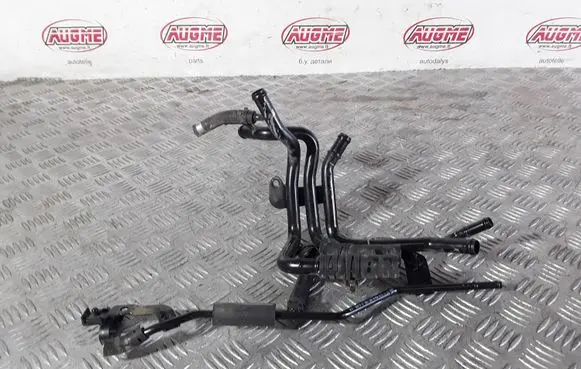 Volkswagen Tiguan Engine coolant pipe/hose 04L121064 5Q0122449 04L121051