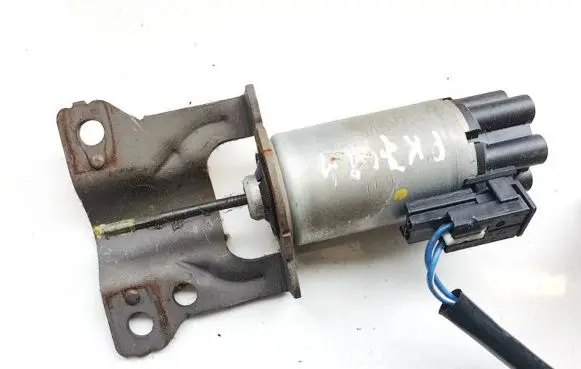 Subaru Legacy Seat adjustment motor 966071102 966071-102
