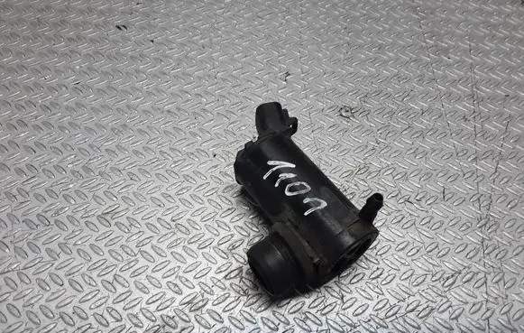 Toyota RAV 4 (XA10) Windscreen/windshield washer pump