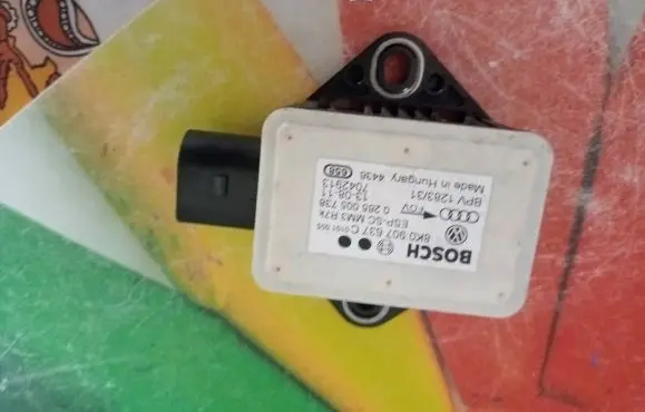 Audi Q5 SQ5 ESP acceleration yaw rate sensor 8K0907637C