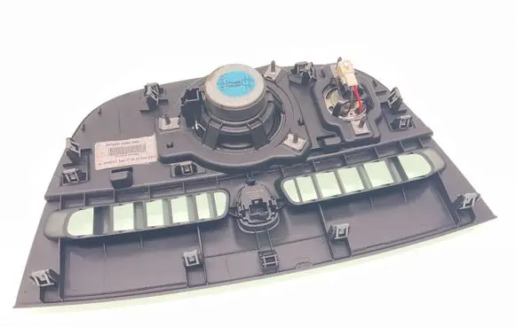 Volvo XC40 Dash center air vent grill 31442613 190526356