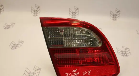 Mercedes-Benz E W211 Tailgate rear/tail lights A2118202964