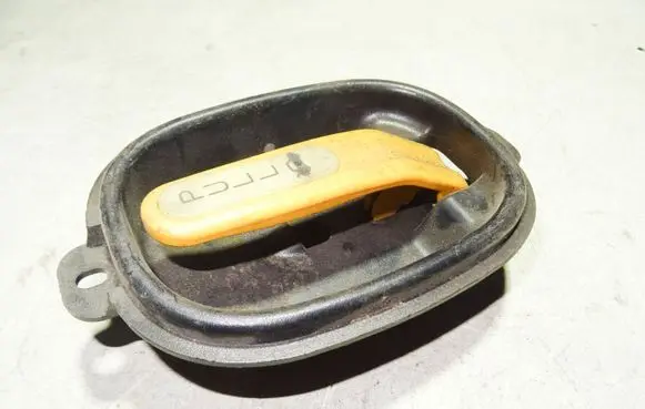 Hyundai Sonata Loading door interior handle 812213K000