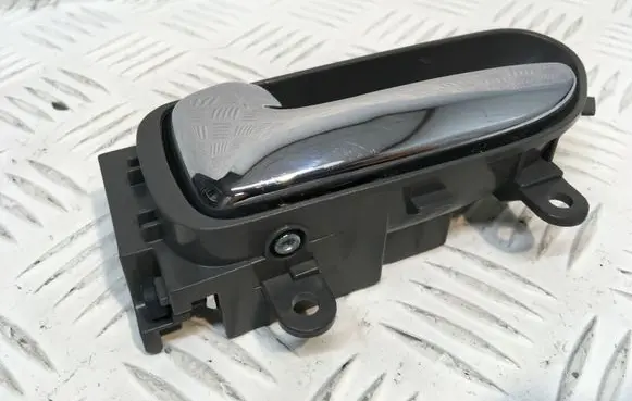 Nissan X-Trail T31 Front door interior handle
