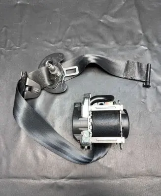 Land Rover Discovery 5 Front seatbelt L004591 010R0000 635384900A