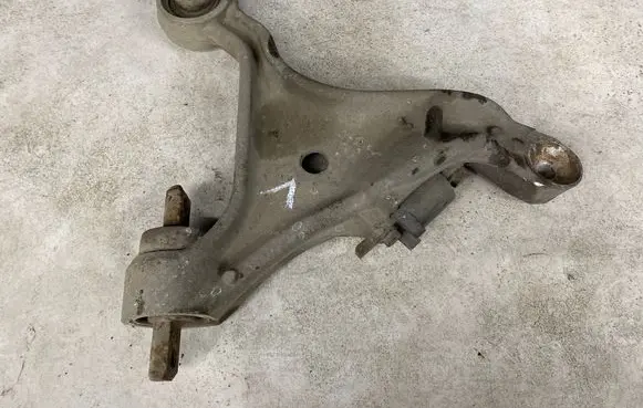 Volvo V70 Front control arm 