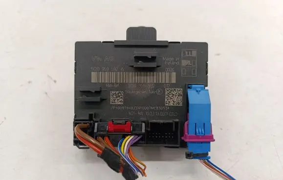 Volkswagen Golf VII Door control unit/module 5Q0959592A