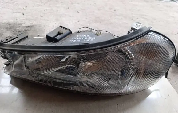 Ford Mondeo MK II Headlight/headlamp 1305235322