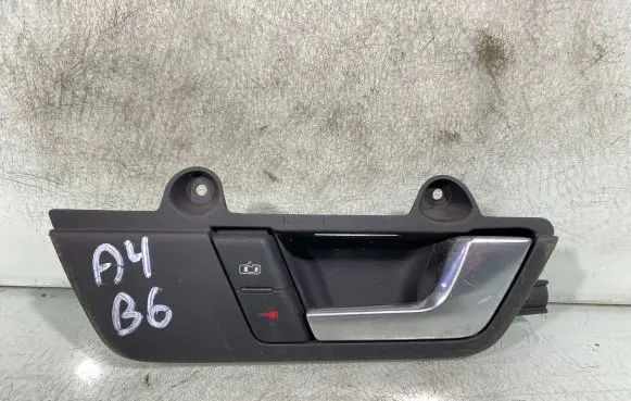 Audi A4 S4 B6 8E 8H Front door interior handle 8e2837020g