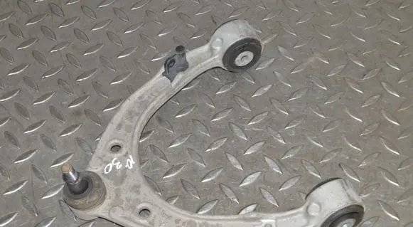 Volkswagen Touareg II Front upper control arm/wishbone 
