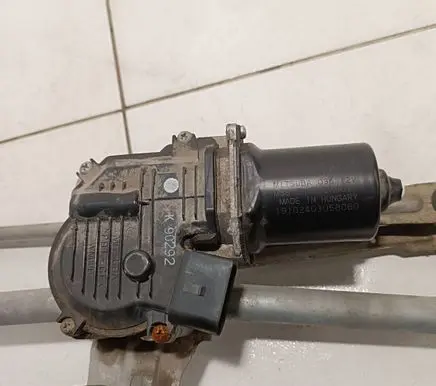 Volkswagen Tiguan Wiper motor 19102403058060 SW0372HW033