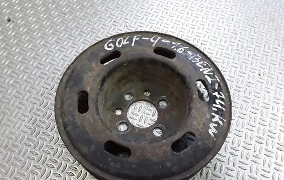 Volkswagen Golf IV Crankshaft pulley 06A105255F