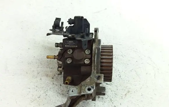 Ford Fiesta Fuel injection high pressure pump 9683703780A 0445010102 04001706092