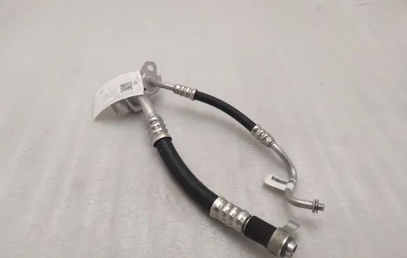 Jeep Grand Cherokee Air conditioning (A/C) pipe/hose A4478303115