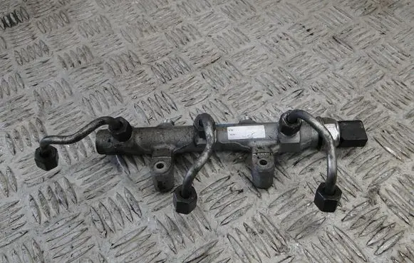 Audi A6 S6 C7 4G Fuel injector supply line/pipe 