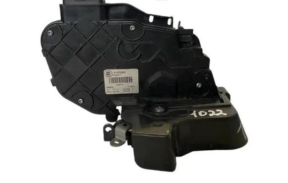 Volvo V70 Front door lock 31253665