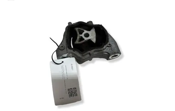 Land Rover Evoque I Engine mount bracket TR8070M18