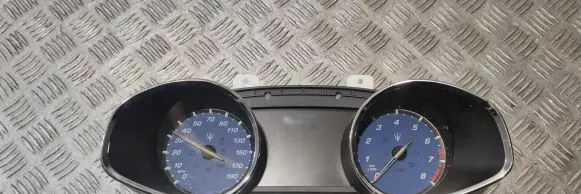 Maserati Quattroporte Speedometer (instrument cluster) 670100133