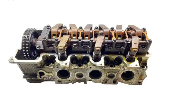 Mercedes-Benz E W210 Engine head R1120161001