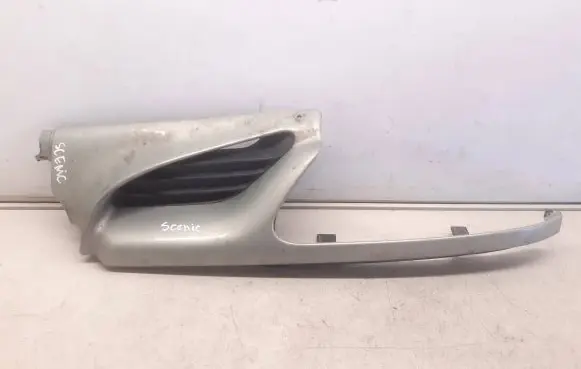 Renault Scenic I Front bumper upper radiator grill 7700834200