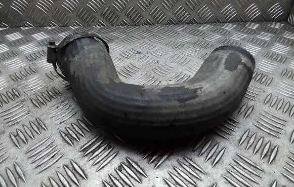 Intercooler hose/pipe