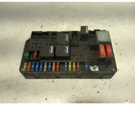 Land Rover Range Rover L322 Fuse module YQE500390 518880000 070301233309