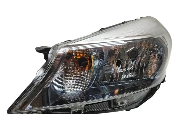 Toyota Yaris Headlight/headlamp