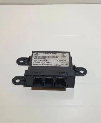 Opel Zafira B Parking PDC control unit/module 13324133 0263004326