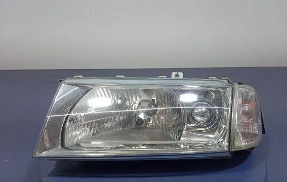 Skoda Octavia Mk1 (1U) Headlight/headlamp 1U1941015K
