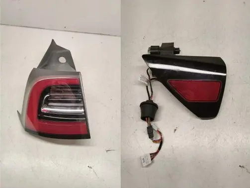 Tesla Model 3 Rear/tail lights 1502086-99-D