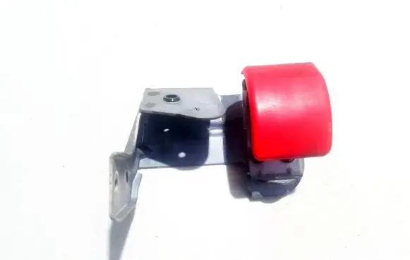 Volvo S40, V40 Engine bonnet (hood) release handle