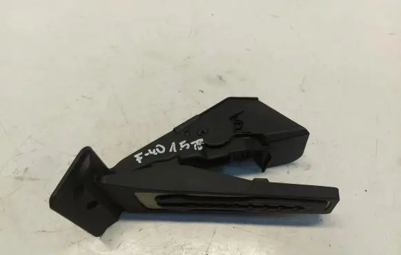 BMW 1 F40 Accelerator throttle pedal 6889821