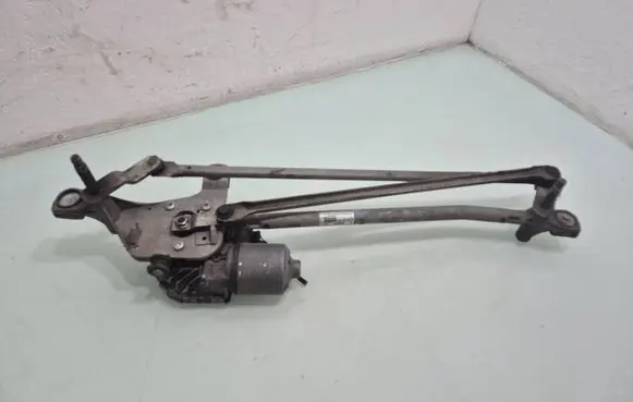 Volvo XC60 Front wiper linkage and motor 30753514