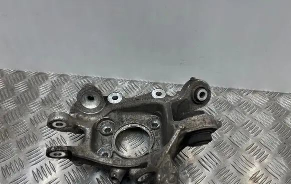 BMW 3 G20 G21 Rear wheel hub 6898481